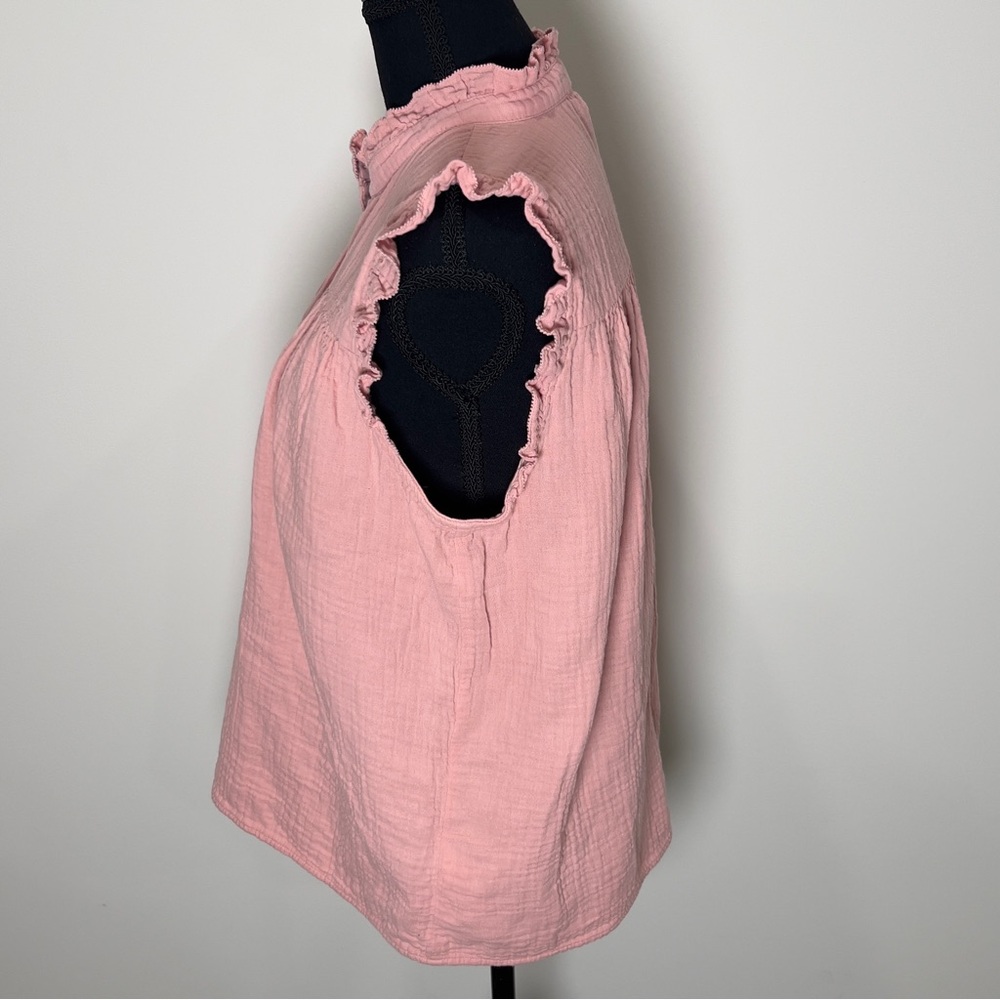 J. Crew Light Pink Ruffle Sleeveless Button Soft Cotton Blouse Medium Women’s - Picture 4 of 16